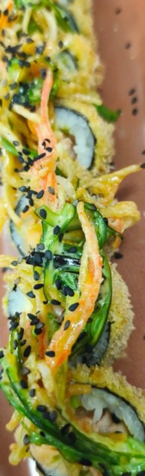 Rollos crocantes y vegetales